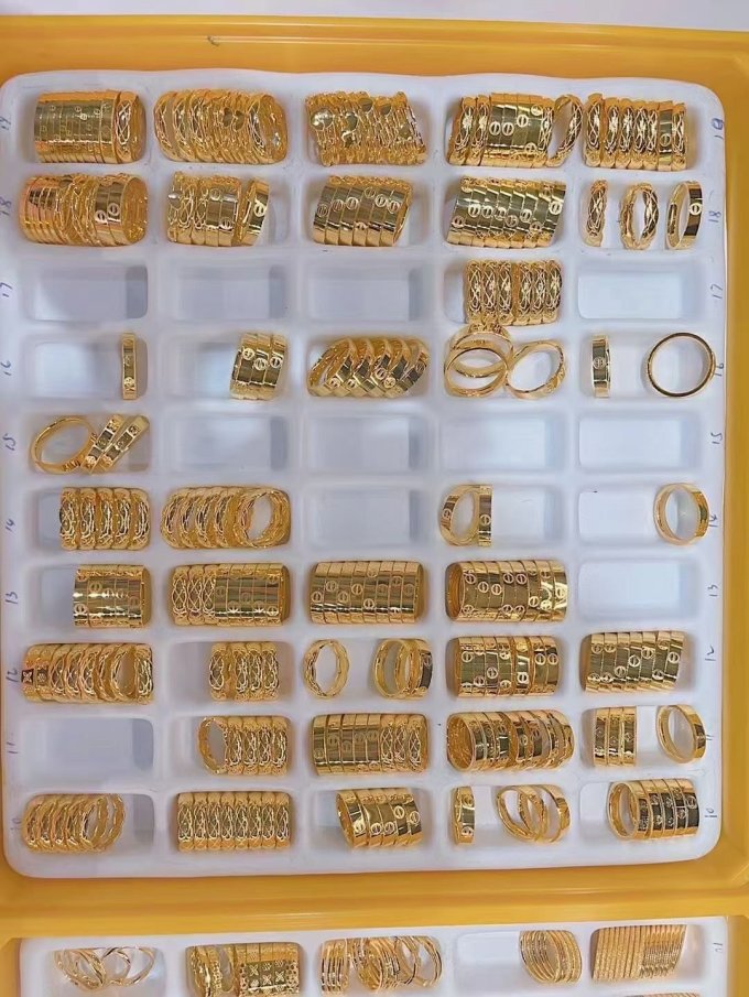 周大福黄金首饰