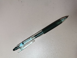 百乐果汁笔，不断墨，顺滑
