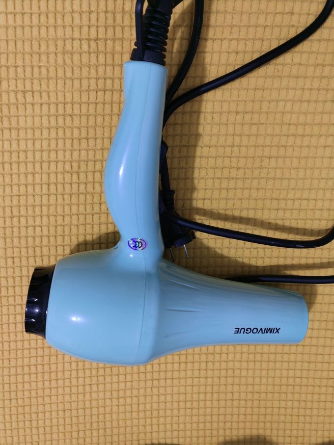 电吹风