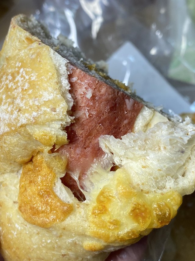 培根火腿肉松欧包！！真的好爱啊啊啊啊