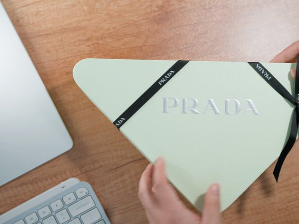 情人节礼物晒物咯，PRADA 融雪松木沙龙香