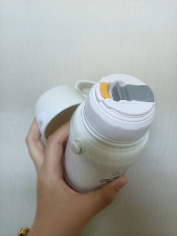 儿童保温杯