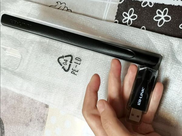 即插即用的无线网卡，USB接口太省事