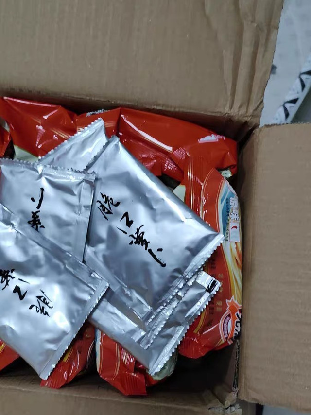
整体评价：很不错，方便又好吃 胀包问题