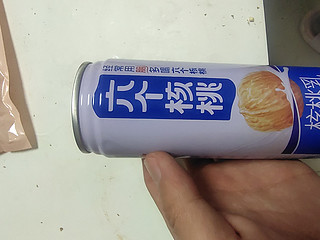 一款六个核桃蛋白饮料