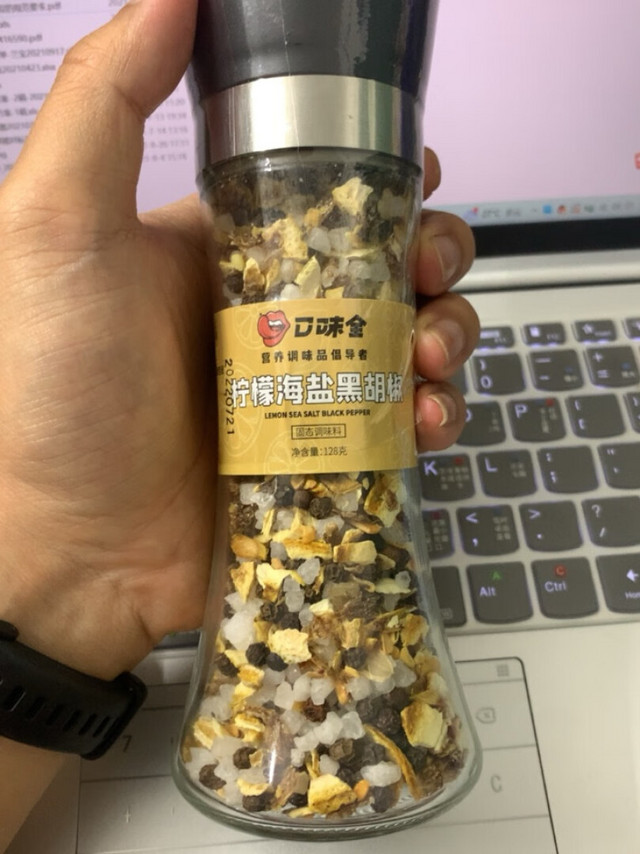 就很棒，这个瓶子都值得这个价格了。使用很