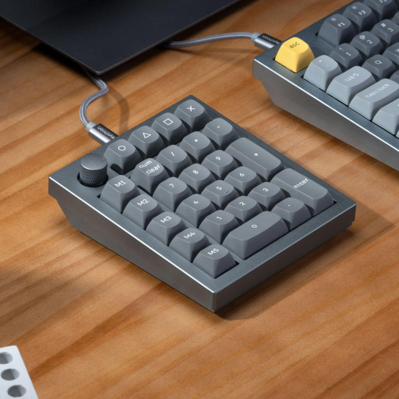 Keychron 推出 Q0 Plus 小数字键盘：27键布局、支持改键