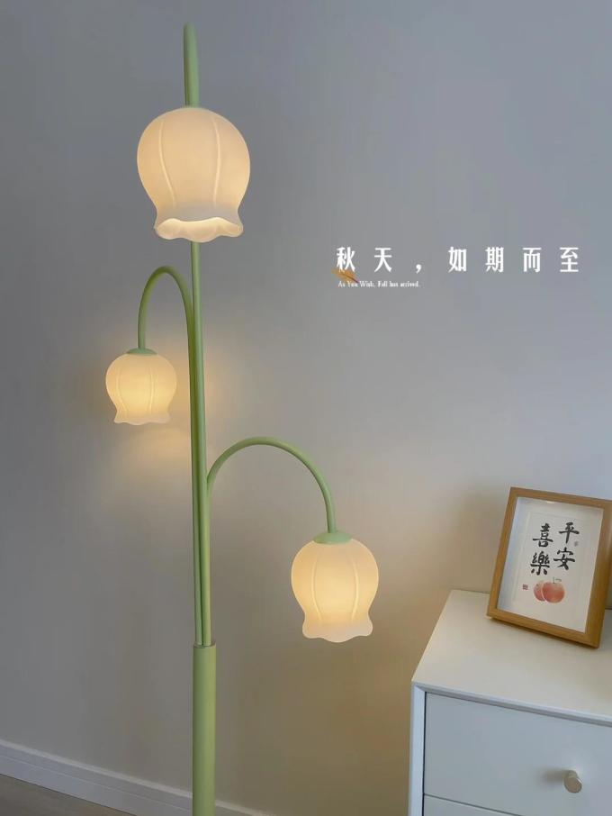落地灯