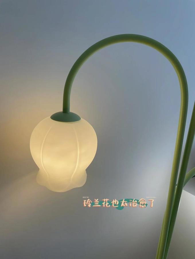 落地灯