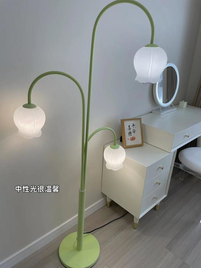 落地灯