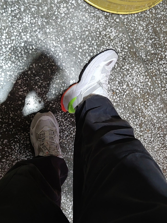 穿起来挺舒服的一双鞋鞋子，尺码合适，透气
