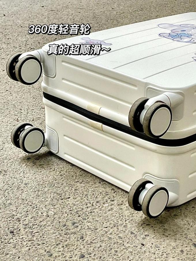 旅行箱包