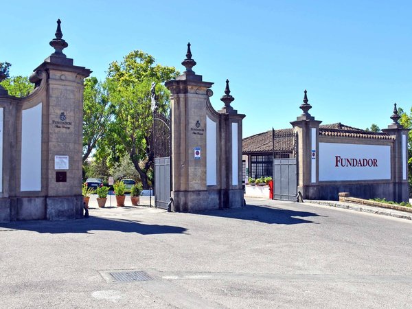 参观全球闻名拥有将近300年的大酒庄