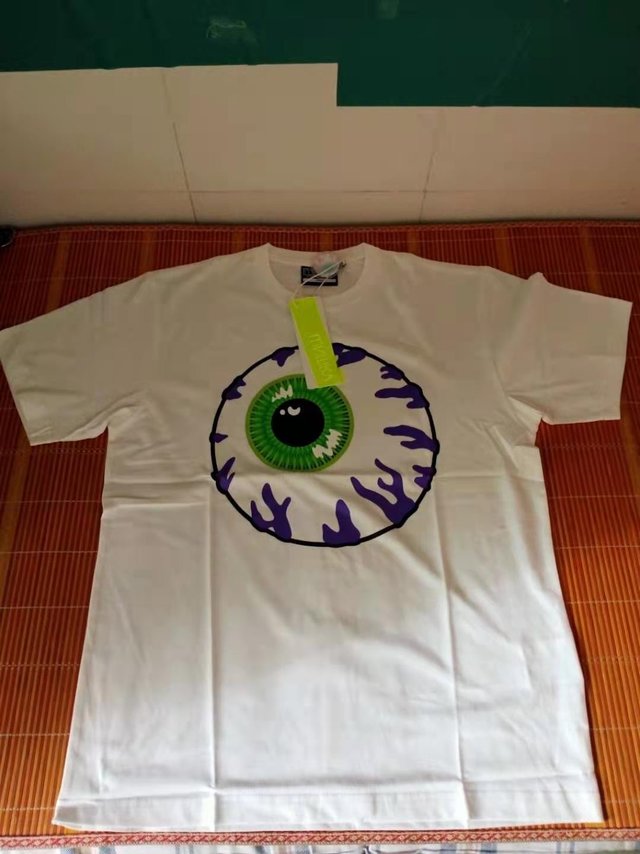衣服很好很合适第一次买这个品牌还是可