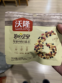 工作日下午茶吃什么，每日坚果试一试