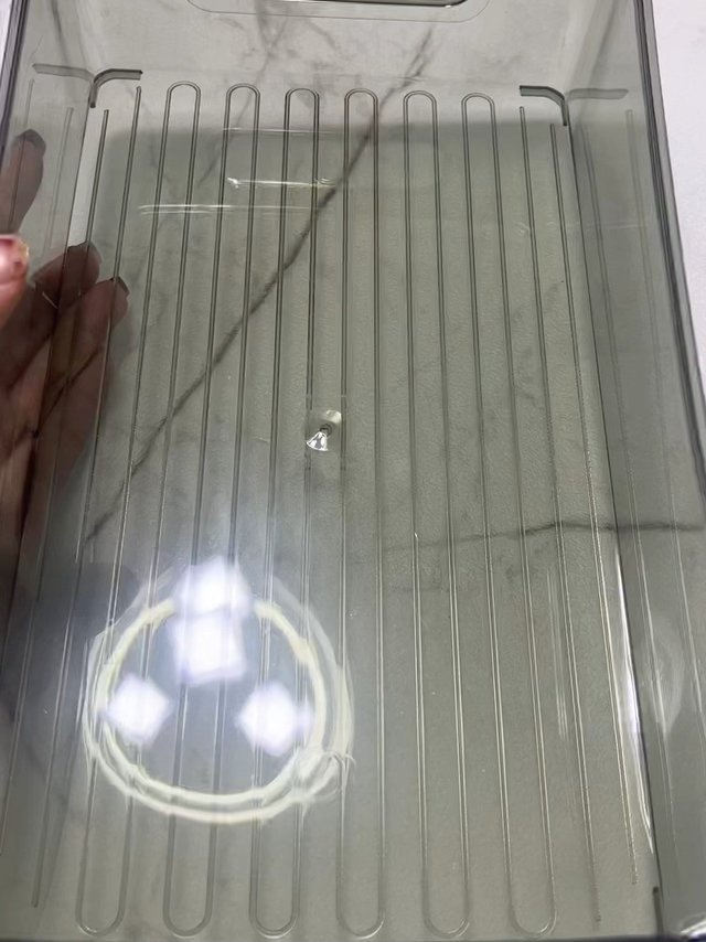 墨绿色的化妆品收纳盒，我真的超爱