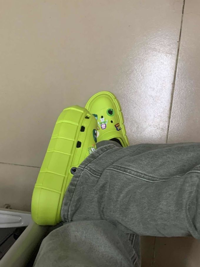 图思龙女式拖鞋