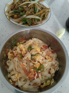 简单的食材超级好吃的西红柿鸡蛋拌面