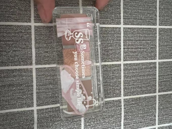 眼影