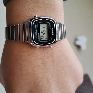 卡西欧手表小方块复古电子