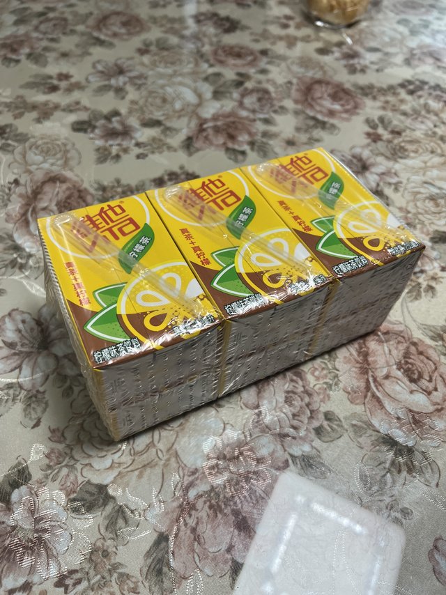 凑单买的维他奶柠檬茶