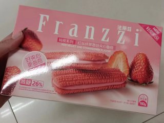 法丽兹红丝绒草莓味夹心曲奇