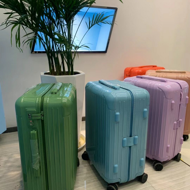 RIMOWA/日默瓦行李拉杆箱essential系列