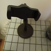 手机支架还有没安排的嘛?