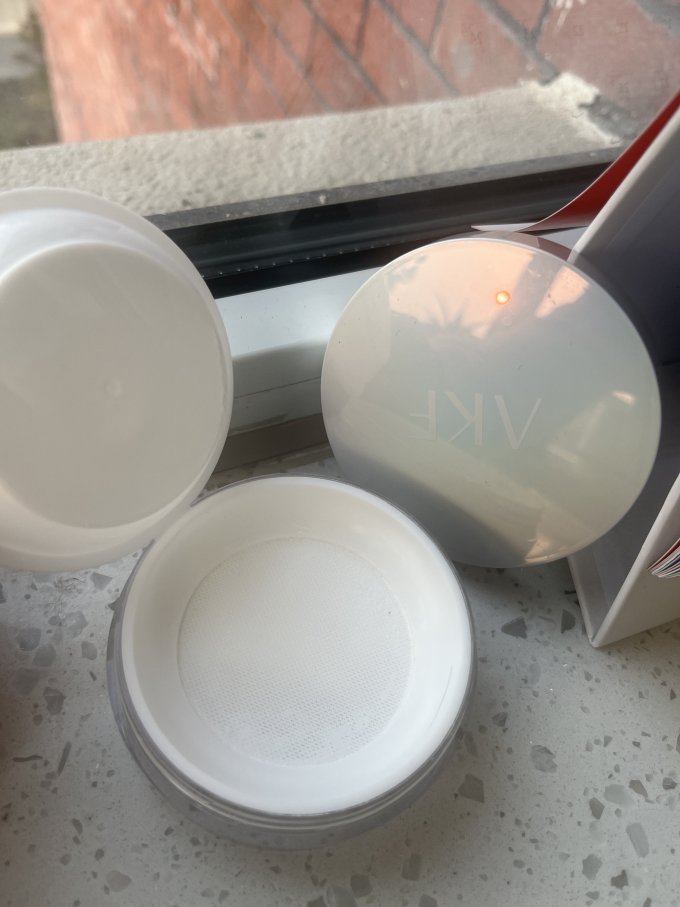 艾乐肤定妆产品