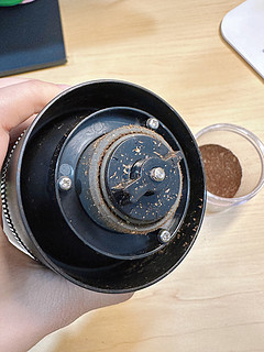 咖啡豆研磨器-解放双手，快乐磨豆！