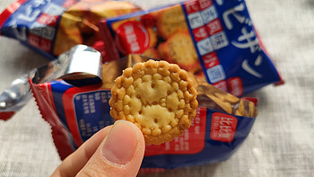 ​日式小圆饼干，体验日本风情的海盐香味