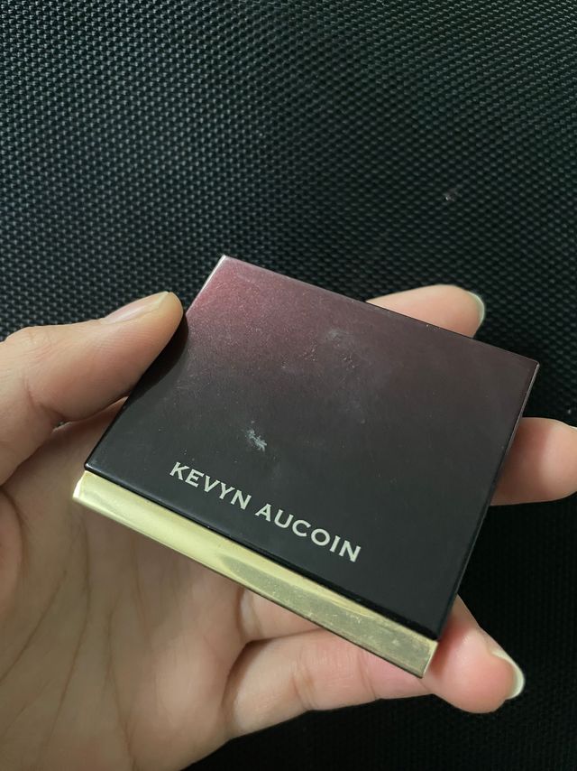 灰色调的大碗便携修容粉，美妆必备！