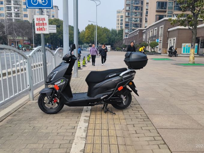 铃木摩托车整车