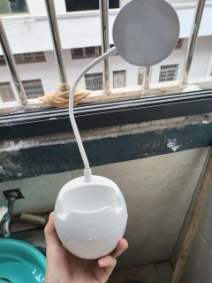 居家住校必备的学习小台灯