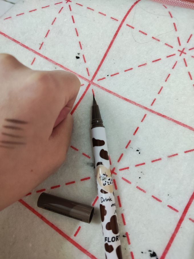 花洛莉亚眼影