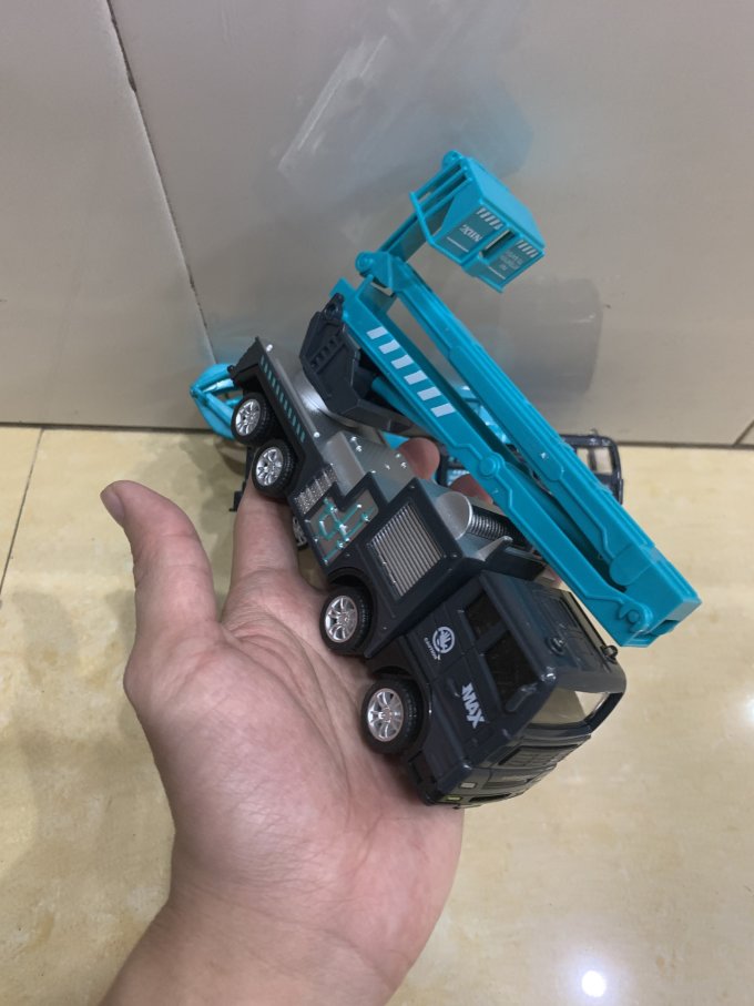 妮乐小队长汽车模型