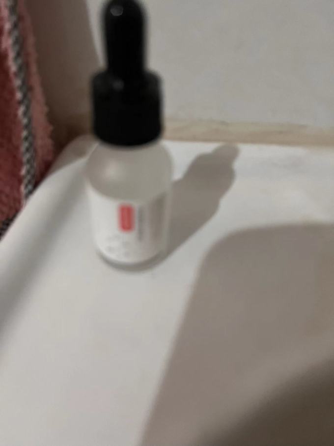 依姿露护肤精华