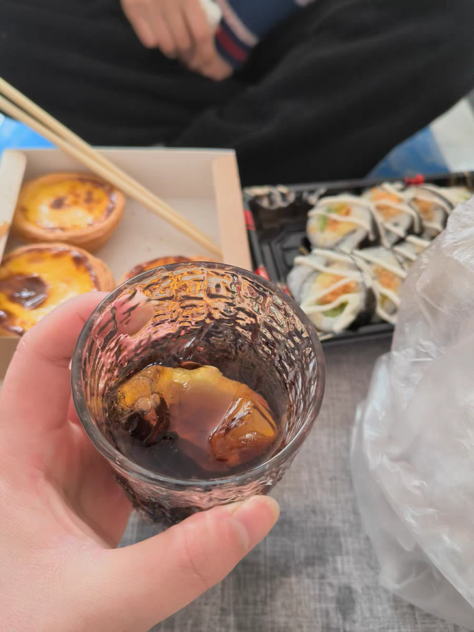 玻璃杯