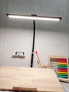 学生需要一款台灯