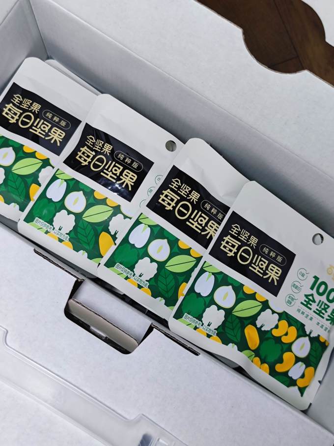 百草味综合坚果