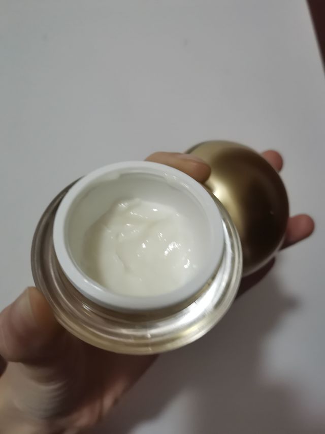 做痔疮膏的牌子做了眼霜