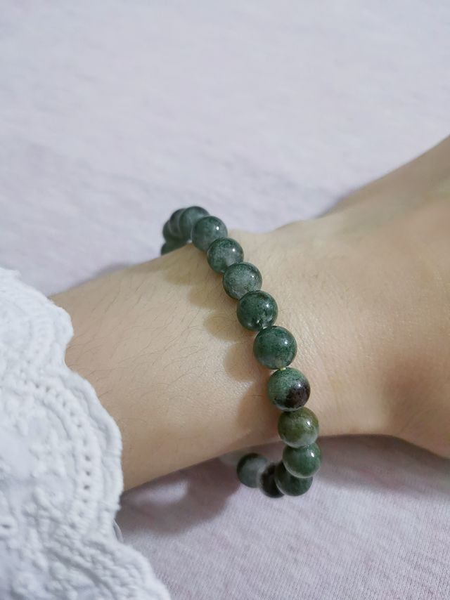 手上带点儿绿，生活过得去