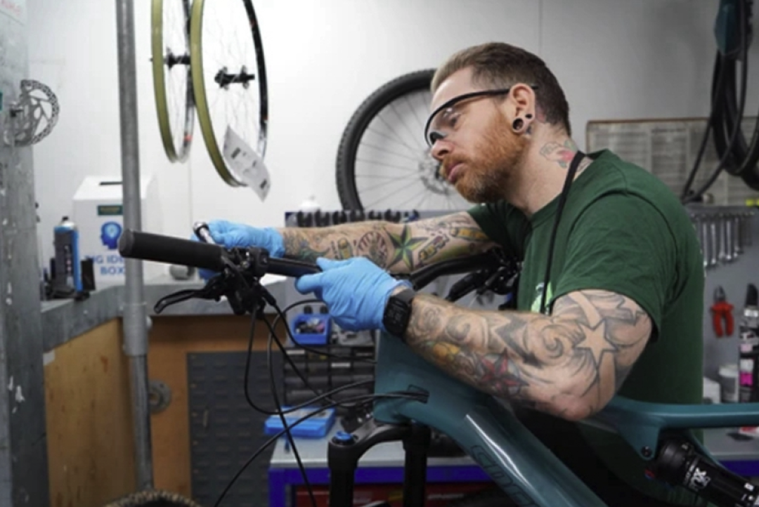 骑行社 篇三十一：预算1.5W公路车推荐，聊聊万元车贵在哪？