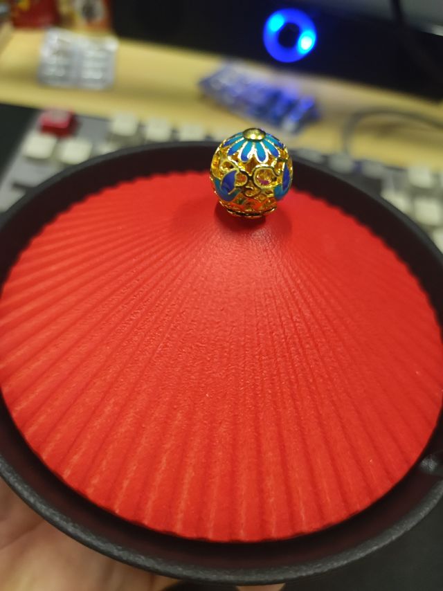 这玩意真不错🉑又能当桌搭，又能装灰