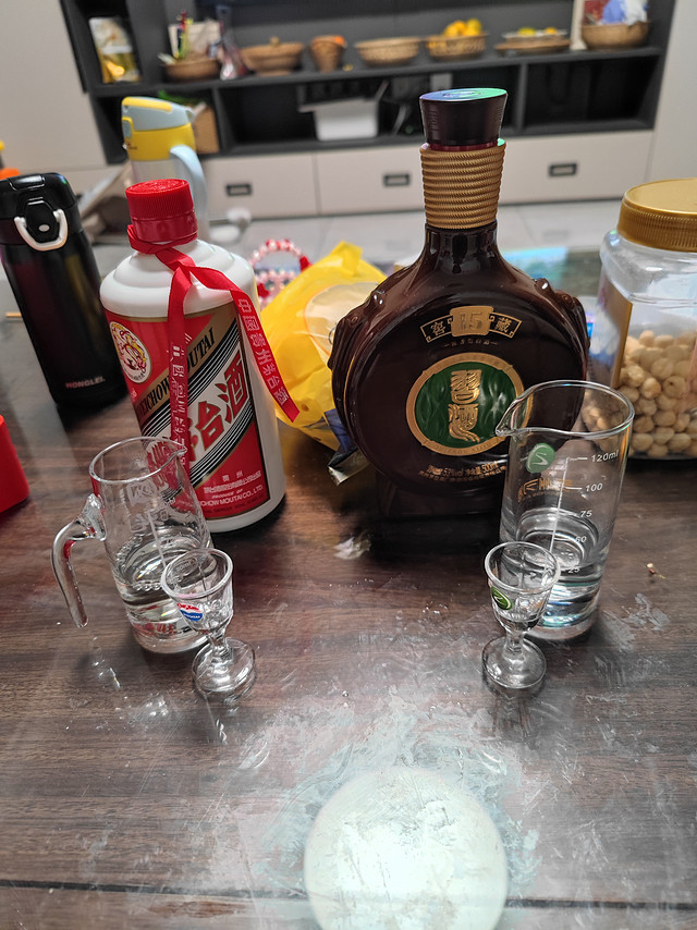 酒液质量：我个人感觉酱香突出，味道不错，