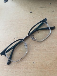 学霸眼镜来啦 大家赶紧冲冲冲！