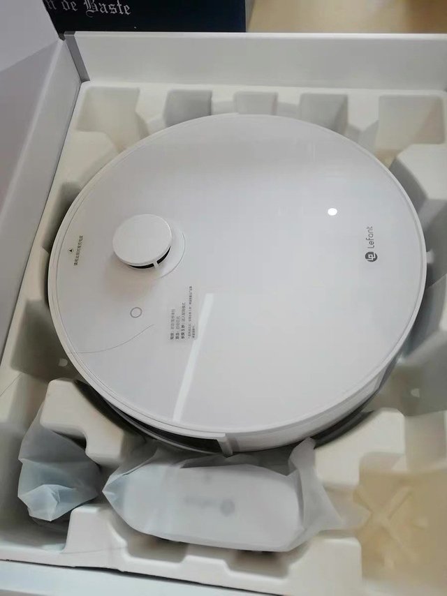 三合一的扫地机器人