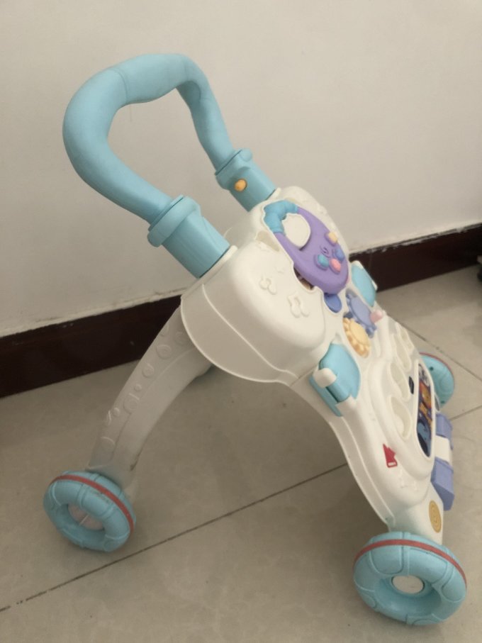 学步车