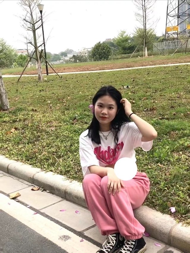 春天就是要亮色的衣服👔