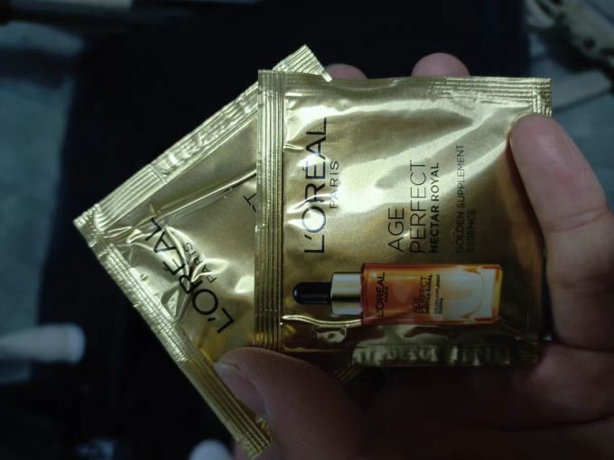 巴黎欧莱雅精华液